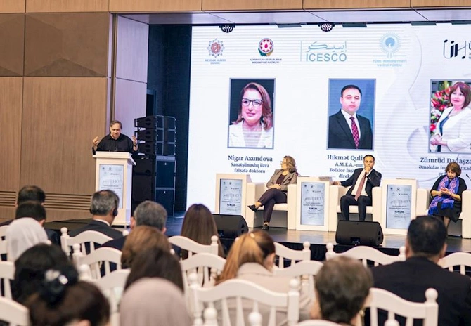 “Üzeyir Hacıbəylinin irsi: keçmişdən bu günə” forumu start götürüb — FOTOLAR (YENİLƏNİB)