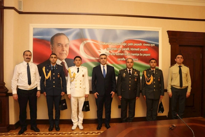 Hərbi prokuror Heydər Əliyev adına Hərbi İnstitutun kursantları ilə görüşüb — FOTOLAR Hərbi prokuror Heydər Əliyev adına Hərbi İnstitutun kursantları ilə görüşüb — FOTOLAR