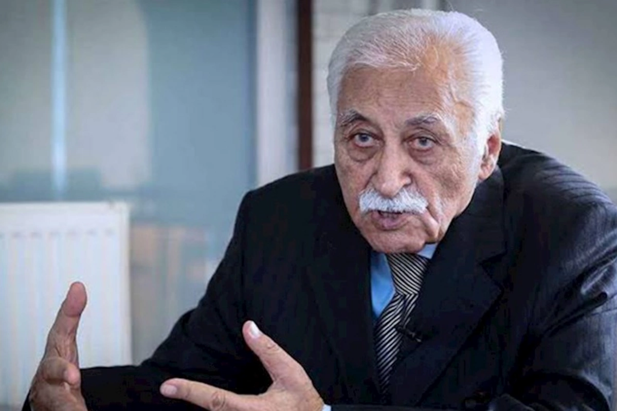 Şair Yavuz Bülent Bakiler vəfat etdi
