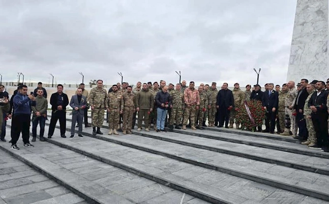 Xüsusi Təyinatlıların Qaziləri, Şəhid Ailələri və Veteranları İctimai Birliyi Şəhidlər Xiyabanını ziyarət edib — FOTOLAR