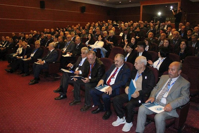 Arzuxan Əlizadə yenidən sədr seçildi — FOTOLAR Arzuxan Əlizadə yenidən sədr seçildi — FOTOLAR