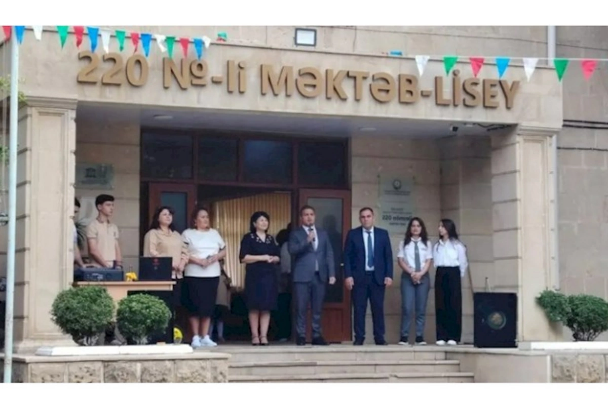 220 saylı məktəb-liseydə “Müəllimlər günü” gərginliyi — XƏBƏRDARLIQ