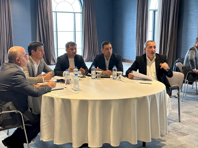 Azəriqaz” İB-nin kommersiya sahəsi üzrə 2025-ci il ərzində görülmüş işlərin nəticələrinə dair müşavirə keçirilib — FOTOLAR