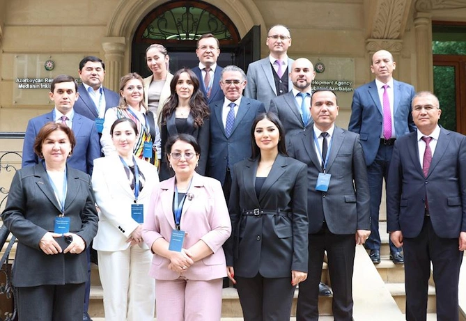 MEDİA-da Özbəkistanın kommunikasiyaya məsul nümayəndələri ilə görüş keçirildi — FOTOLAR MEDİA-da Özbəkistanın kommunikasiyaya məsul nümayəndələri ilə görüş keçirildi — FOTOLAR