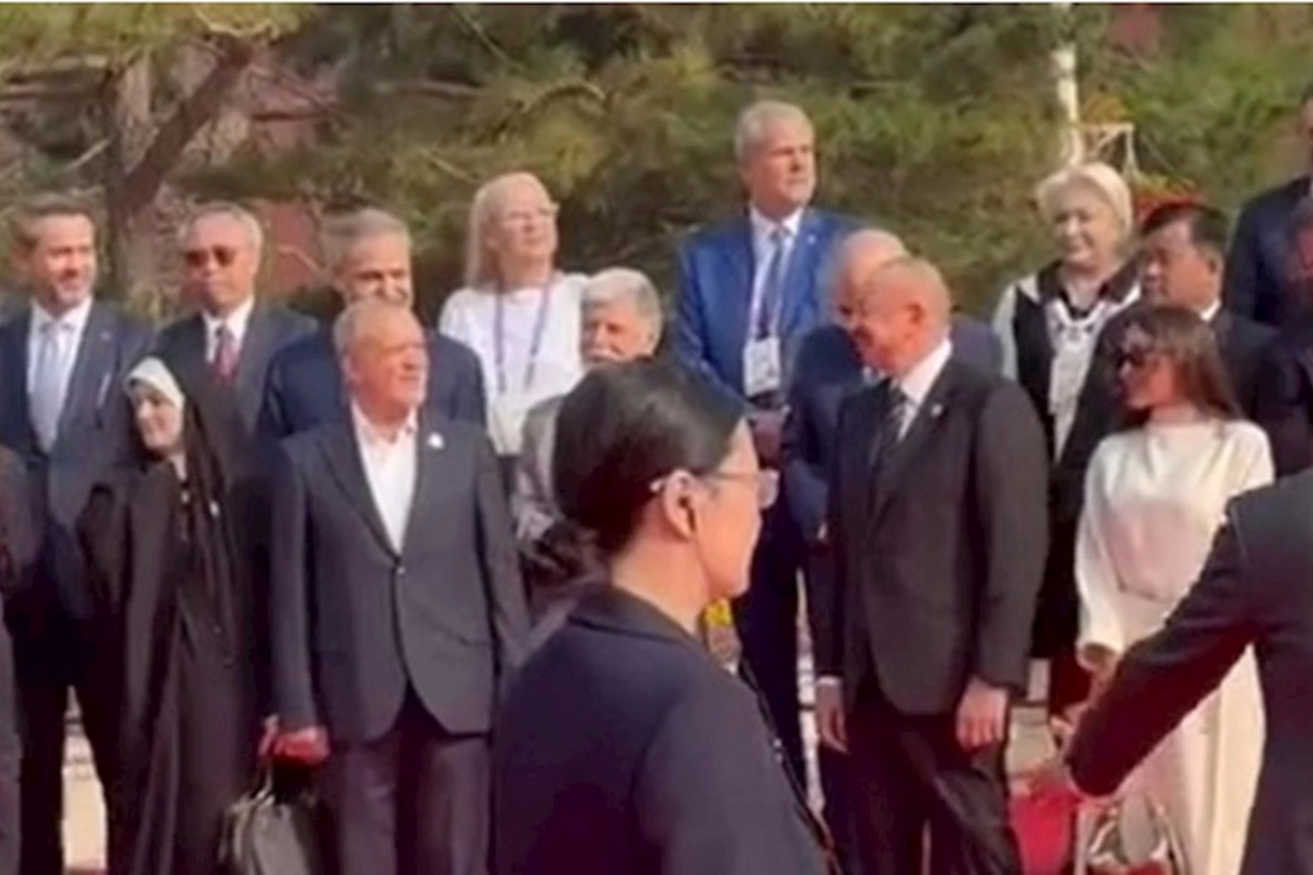 Prezidentlə Pezeşkianın Azərbaycan dilində səmimi dialoqu — VİDEO