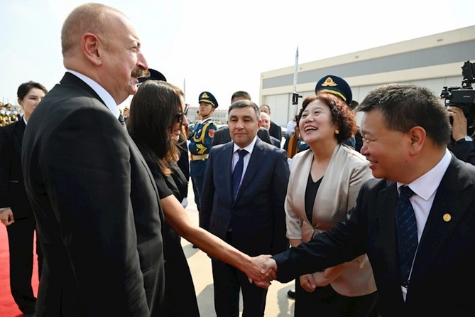 İlham Əliyevin Çinə səfəri başa çatdı