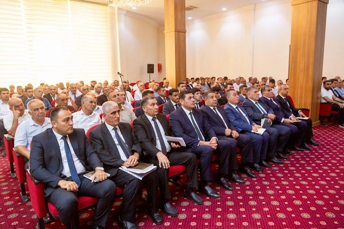 Salyanda pambıqçılıqla bağlı müşavirə keçirildi — FOTOLAR