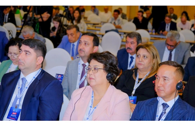 Avrasiya Təhsil İşçiləri Beynəlxalq Həmkarlar İttifaqları Birliyinin (UAESEB) XVII Forumu işə başlayıb — FOTOLAR Avrasiya Təhsil İşçiləri Beynəlxalq Həmkarlar İttifaqları Birliyinin (UAESEB) XVII Forumu işə başlayıb — FOTOLAR