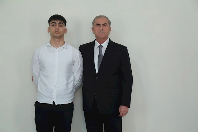 Sevindik Hətəmov yüksək bal toplayan tələbələrlə görüşdü — FOTOLAR