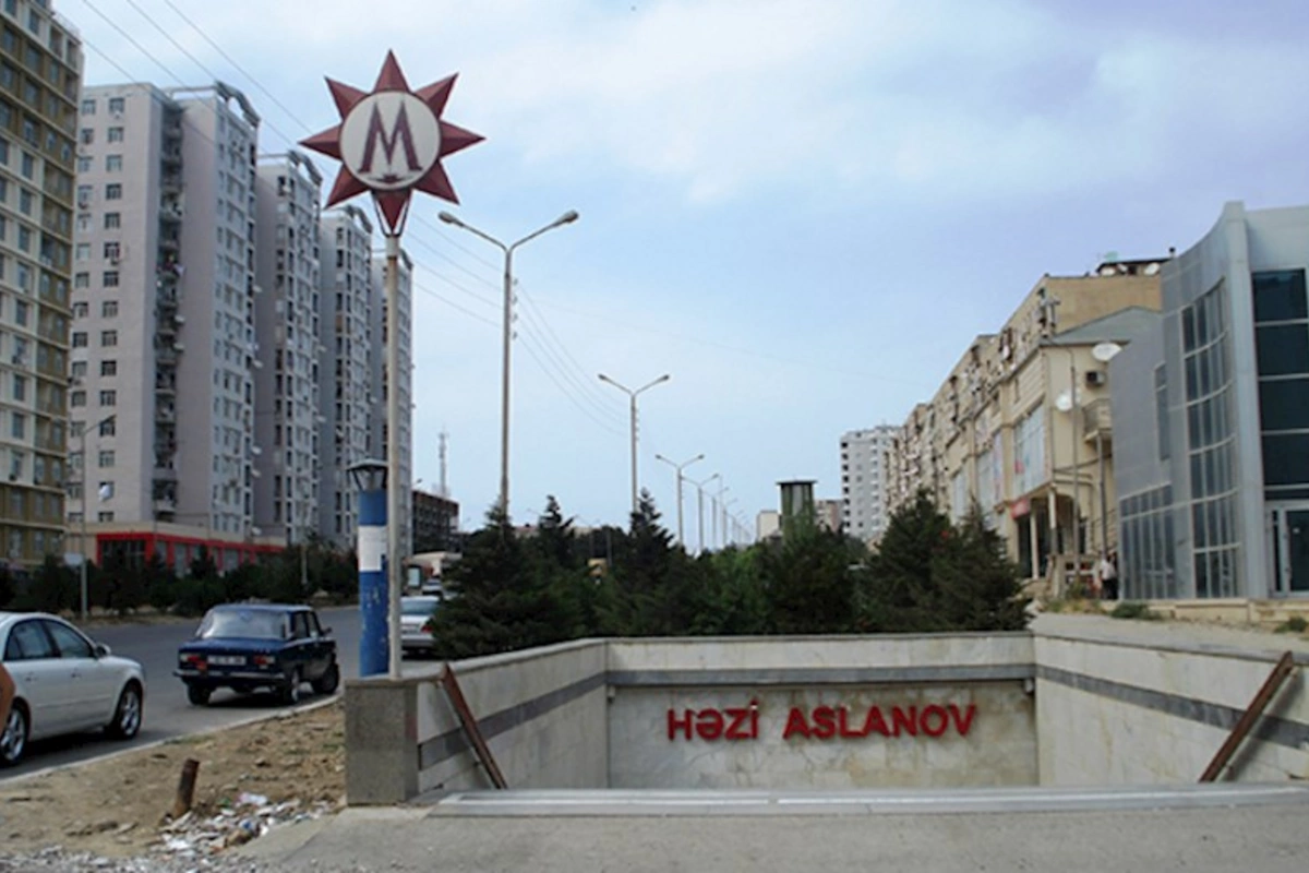 Metronun Həzi Aslanov stansiyası qarşısında XAOS — Sakinlərə maneə yaradan nədir? (VİDEO)