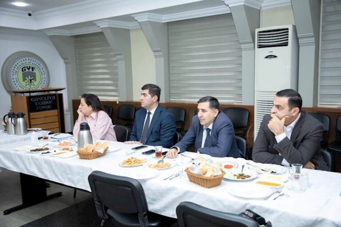 Gəncliyə Yardım Fondunda Milli Mətbuatın 150 illiyi Münasibəti İlə görüş keçirilib — FOTOLAR