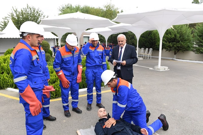Daha bir komanda “Azərişığ”ın təşkil etdiyi yarışların final turunda iştirak edəcək — FOTOLAR