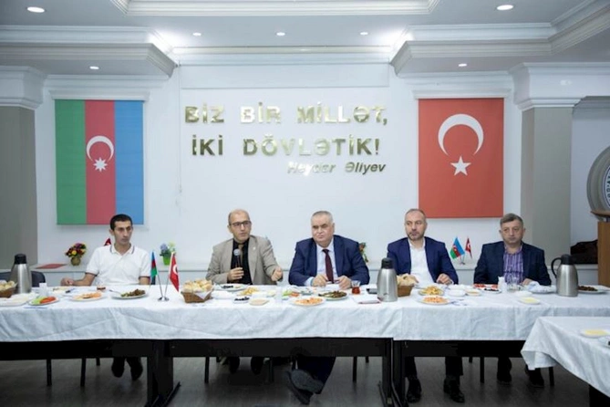 Gəncliyə Yardım Fondunda Milli Mətbuatın 150 illiyi Münasibəti İlə görüş keçirilib — FOTOLAR