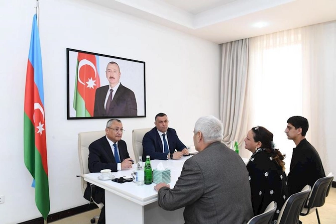 Qubada keçmiş məcburi köçkünlərin müraciətləri dinlənildi — FOTOLAR Qubada keçmiş məcburi köçkünlərin müraciətləri dinlənildi — FOTOLAR