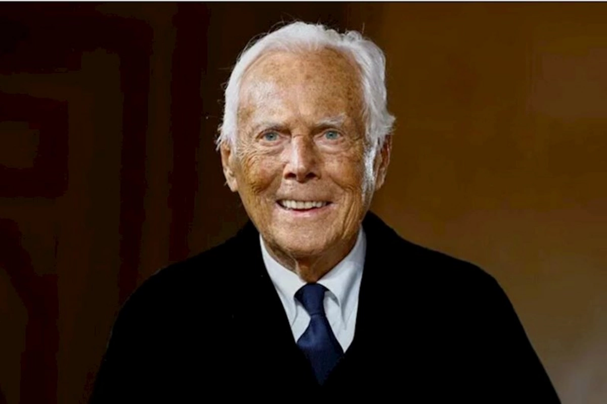 Armani öldü