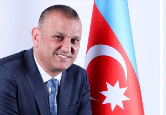 Tanınmış idmançının direktor bacısı işdən çıxarılıbmış — FOTO Tanınmış idmançının direktor bacısı işdən çıxarılıbmış — FOTO