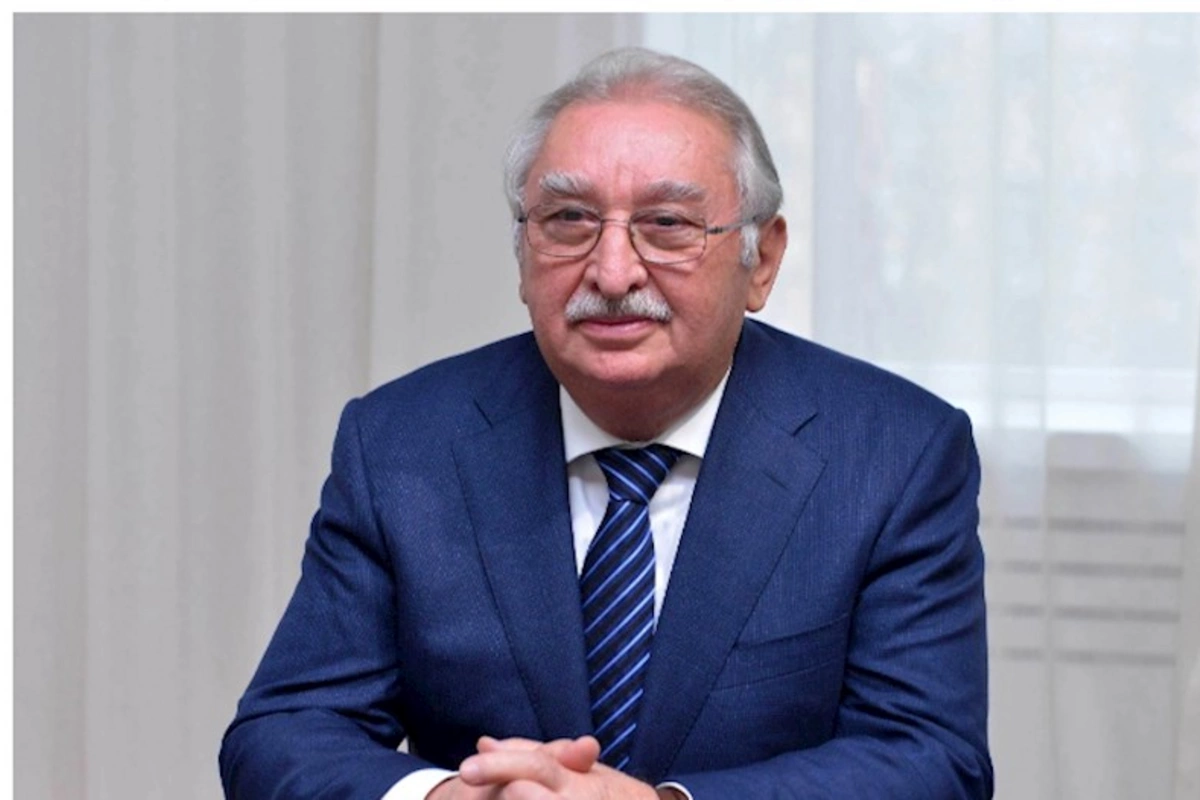 Rektor: İşə çıxmıram, universiteti uşaqlar idarə edirlər