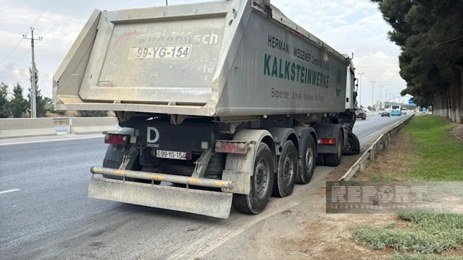 Bakı-Quba yolunda avtobus yük maşını ilə toqquşdu — FOTOLAR Bakı-Quba yolunda avtobus yük maşını ilə toqquşdu — FOTOLAR