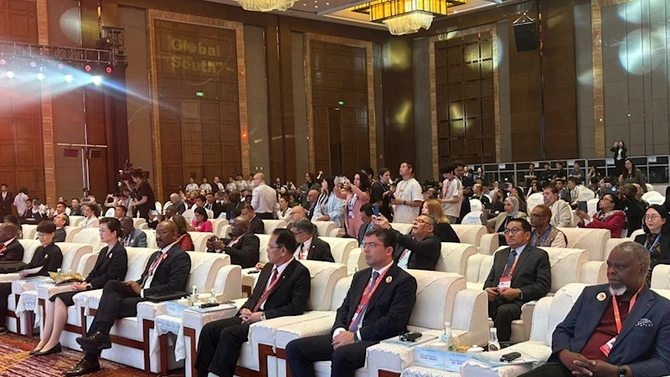 Azərbaycan nümayəndə heyəti Çində Qlobal Forumda iştirak edir — FOTOLAR Azərbaycan nümayəndə heyəti Çində Qlobal Forumda iştirak edir — FOTOLAR