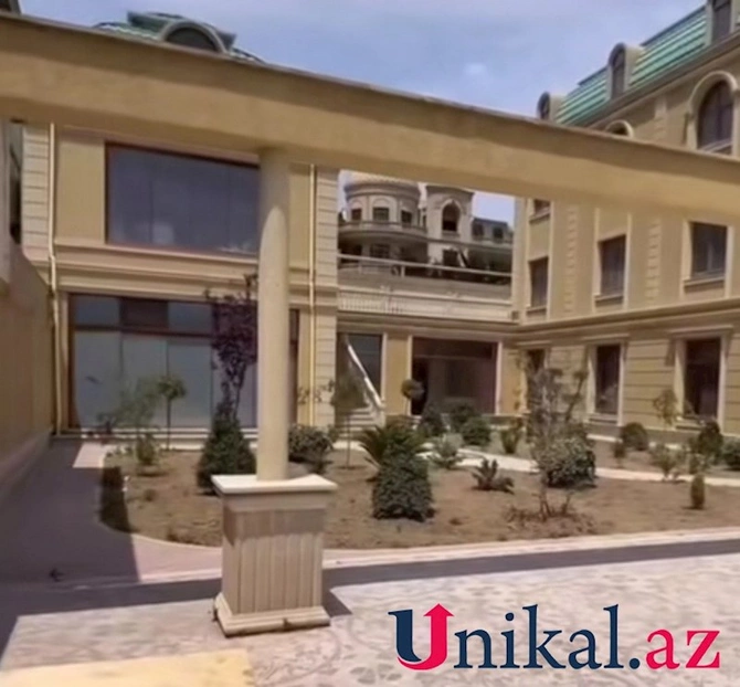 Alim Qasımov villasını satır — FOTOLAR Alim Qasımov villasını satır — FOTOLAR