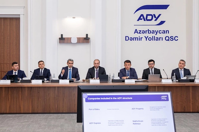 ADY-də ABŞ-nin biznes nümayəndə heyəti ilə görüş keçirildi — FOTOLAR