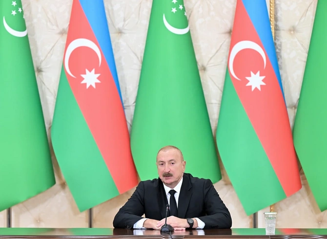 Azərbaycan və Türkmənistan prezidentləri mətbuata bəyanatlarla çıxış ediblər — FOTOLAR (YENİLƏNİB) Azərbaycan və Türkmənistan prezidentləri mətbuata bəyanatlarla çıxış ediblər — FOTOLAR (YENİLƏNİB)