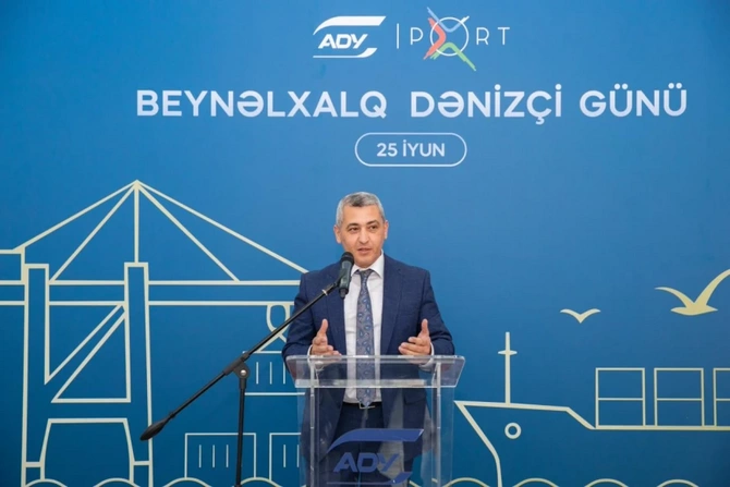 Bakı Dəniz Vağzalında dənizçilərin peşə bayramı münasibətilə tədbir keçirildi — FOTOLAR Bakı Dəniz Vağzalında dənizçilərin peşə bayramı münasibətilə tədbir keçirildi — FOTOLAR