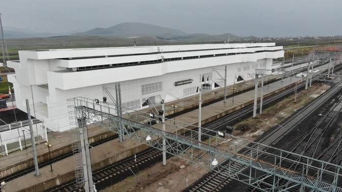 Bakı–Tbilisi–Qars dəmir yolu xəttinin modernləşdirilmədən sonra istifadəyə verilməsi tədbiri keçiriləcək — FOTOLAR Bakı–Tbilisi–Qars dəmir yolu xəttinin modernləşdirilmədən sonra istifadəyə verilməsi tədbiri keçiriləcək — FOTOLAR
