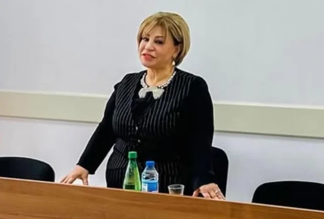 Vəzifədən azad edilən qadın Eldar Əzizovun qudası imiş — FOTOLAR Vəzifədən azad edilən qadın Eldar Əzizovun qudası imiş — FOTOLAR