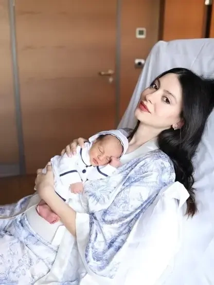 “Cennet Mahallesi”nin Ayşəsi ana oldu — övladına verdiyi ad diqqət çəkdi (FOTOLAR) “Cennet Mahallesi”nin Ayşəsi ana oldu — övladına verdiyi ad diqqət çəkdi (FOTOLAR)