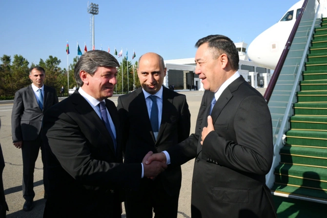 Sadır Japarov Qəbələyə gəldi — FOTOLAR Sadır Japarov Qəbələyə gəldi — FOTOLAR