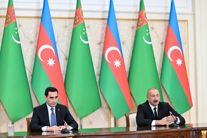 Azərbaycan və Türkmənistan prezidentləri mətbuata bəyanatlarla çıxış ediblər — FOTOLAR (YENİLƏNİB) Azərbaycan və Türkmənistan prezidentləri mətbuata bəyanatlarla çıxış ediblər — FOTOLAR (YENİLƏNİB)