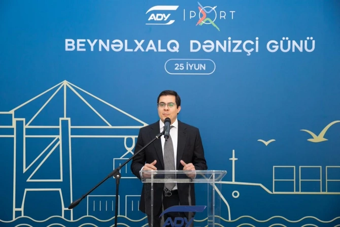 Bakı Dəniz Vağzalında dənizçilərin peşə bayramı münasibətilə tədbir keçirildi — FOTOLAR Bakı Dəniz Vağzalında dənizçilərin peşə bayramı münasibətilə tədbir keçirildi — FOTOLAR