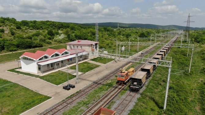 Bakı–Tbilisi–Qars dəmir yolu xəttinin modernləşdirilmədən sonra istifadəyə verilməsi tədbiri keçiriləcək — FOTOLAR Bakı–Tbilisi–Qars dəmir yolu xəttinin modernləşdirilmədən sonra istifadəyə verilməsi tədbiri keçiriləcək — FOTOLAR