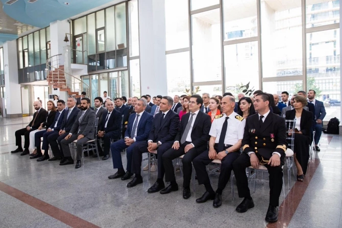 Bakı Dəniz Vağzalında dənizçilərin peşə bayramı münasibətilə tədbir keçirildi — FOTOLAR Bakı Dəniz Vağzalında dənizçilərin peşə bayramı münasibətilə tədbir keçirildi — FOTOLAR