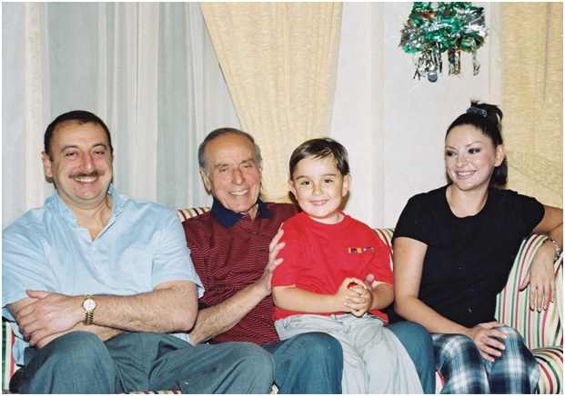 FATEH SƏRKƏRDƏ İlham Əliyevin fəlsəfəsi — BİR PORTRET HAQQINDA DÜŞÜNCƏLƏR