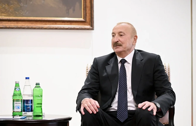 İlham Əliyevin Qazaxıstan Prezidenti ilə görüşü keçirildi — FOTOLAR (YENİLƏNİB)