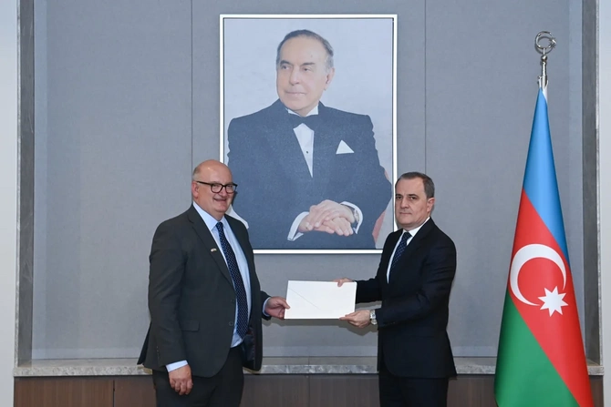 Ceyhun Bayramov Böyük Britaniyanın yeni səfirini qəbul etdi — FOTOLAR