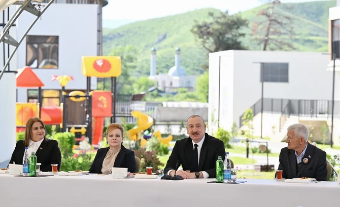 İlham Əliyev Zangilan City Park Hotelin təməlini qoyub — FOTOLAR (YENİLƏNİB) İlham Əliyev Zangilan City Park Hotelin təməlini qoyub — FOTOLAR (YENİLƏNİB)