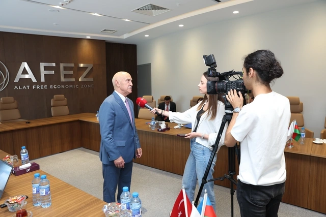 Türkiyə mediası Qarabağda: Ağdam Sənaye Parkının inkişafına yerində baxış (FOTOLAR) Türkiyə mediası Qarabağda: Ağdam Sənaye Parkının inkişafına yerində baxış (FOTOLAR)