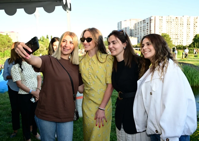 Leyla Əliyeva və Alyona Əliyeva Xeyirxahlıq Festivalında iştirak etdi — FOTOLAR
