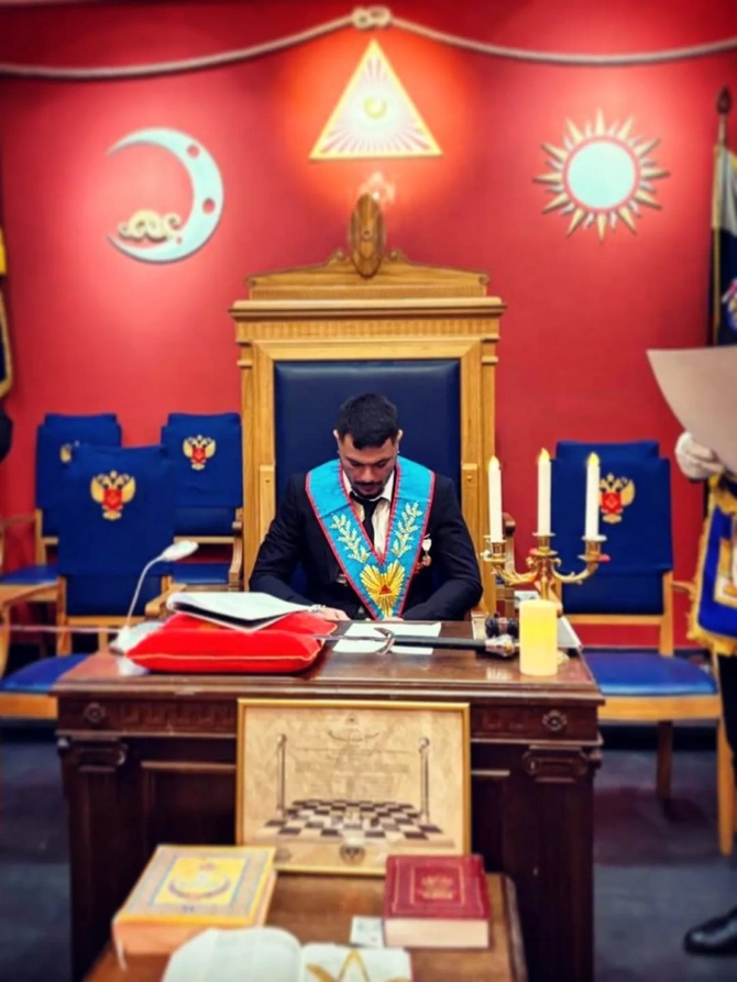 Mason lojasında yüksək rütbə alan azərbaycanlı kimdir? — FOTO