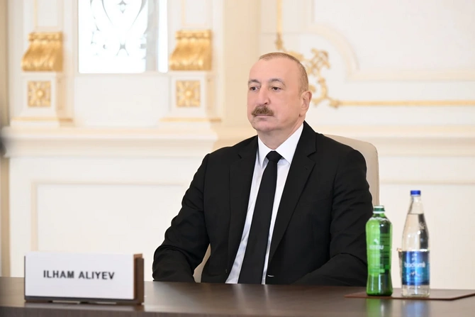 Prezident İlham Əliyev Avropa Siyasi Birliyinin 8-ci Zirvə toplantısında videobağlantı formatında çıxış edib — FOTOLAR (YENİLƏNİB) Prezident İlham Əliyev Avropa Siyasi Birliyinin 8-ci Zirvə toplantısında videobağlantı formatında çıxış edib — FOTOLAR (YENİLƏNİB)