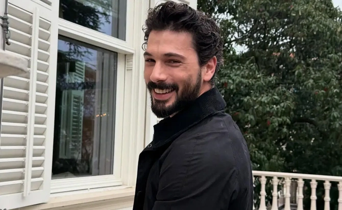 Yeraltının aktyorunun əsl peşəsi təəccübləndirir — FOTO Yeraltının aktyorunun əsl peşəsi təəccübləndirir — FOTO