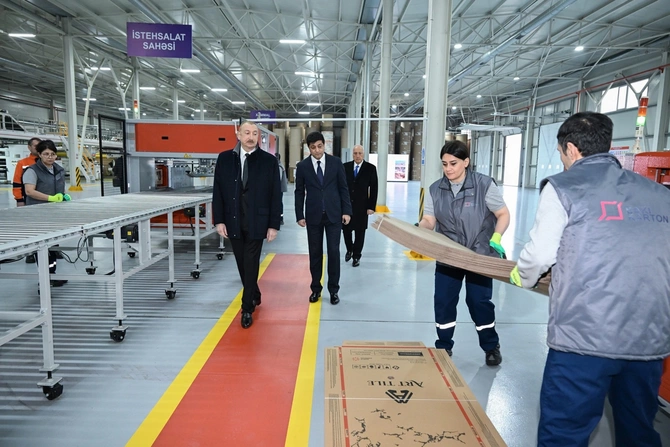 Sumqayıt Sənaye Parkında karton və qutu taralarının istehsalı müəssisəsinin açılışı olub — FOTOLAR