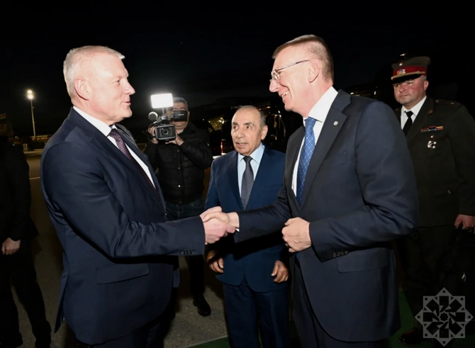 Latviya Prezidenti Azərbaycana gəldi Latviya Prezidenti Azərbaycana gəldi
