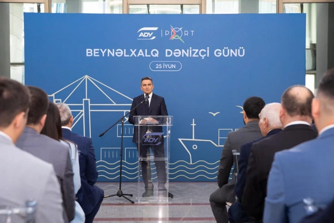 Bakı Dəniz Vağzalında dənizçilərin peşə bayramı münasibətilə tədbir keçirildi — FOTOLAR Bakı Dəniz Vağzalında dənizçilərin peşə bayramı münasibətilə tədbir keçirildi — FOTOLAR