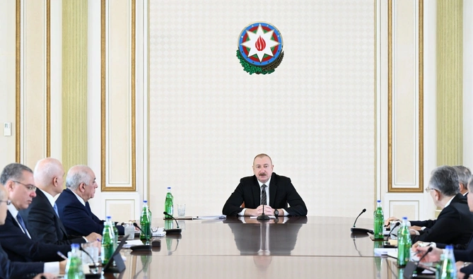 Prezident müşavirə keçirdi — FOTOLAR (YENİLƏNİB)