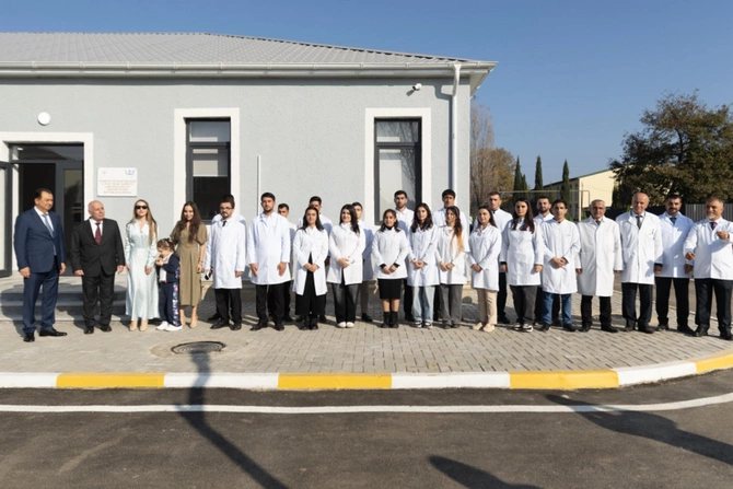Leyla və Alyona Əliyevalar Lənkəran Dövlət Universitetinin nəzdində yaradılmış Baytarlıq Klinikası ilə tanış olublar — FOTOLAR Leyla və Alyona Əliyevalar Lənkəran Dövlət Universitetinin nəzdində yaradılmış Baytarlıq Klinikası ilə tanış olublar — FOTOLAR