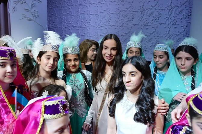 Leyla Əliyeva və Alyona Əliyeva Müstəqillik Gününə həsr olunmuş konserti izləyiblər — FOTOLAR
